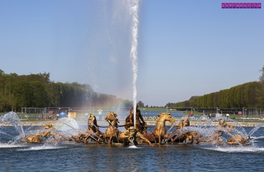 Versailles cavalos lago
